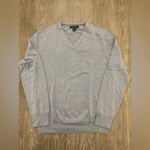 Men’s Banana Republic V-neck Sweater Size Medium